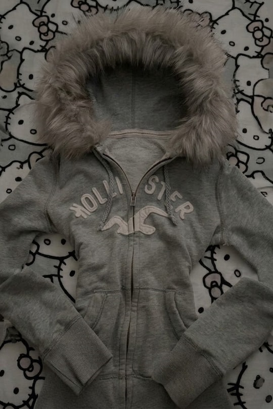 Gri Melanj Holister Kürk Detaylı Y2K Crop Hırka