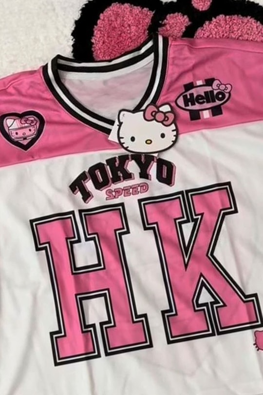Hello Kitty Tokyo Sport HK Forma Unisex T-shirt