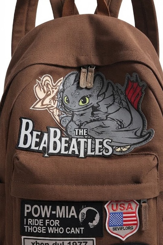 Kahverengi The Bea Beatles ve Ejderhanı Nasıl Eğitirsin Dişsiz Unisex Sırt Çantası