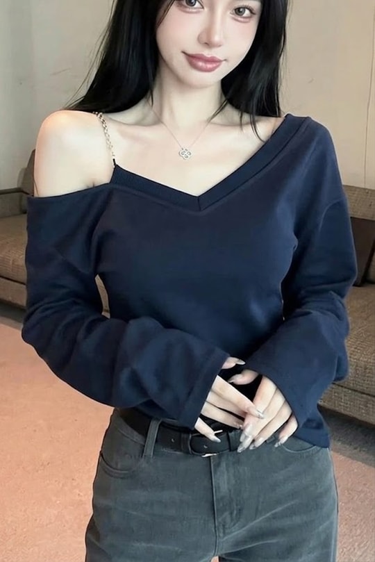 Lacivert Zincir Askılı Asimetrik Kesim Y2K Uzun Kollu Crop
