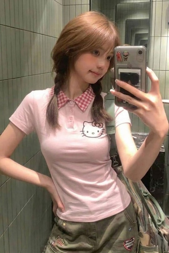 Pembe Ekose Polo Yaka Hello Kitty Y2K Kısa Kollu Crop
