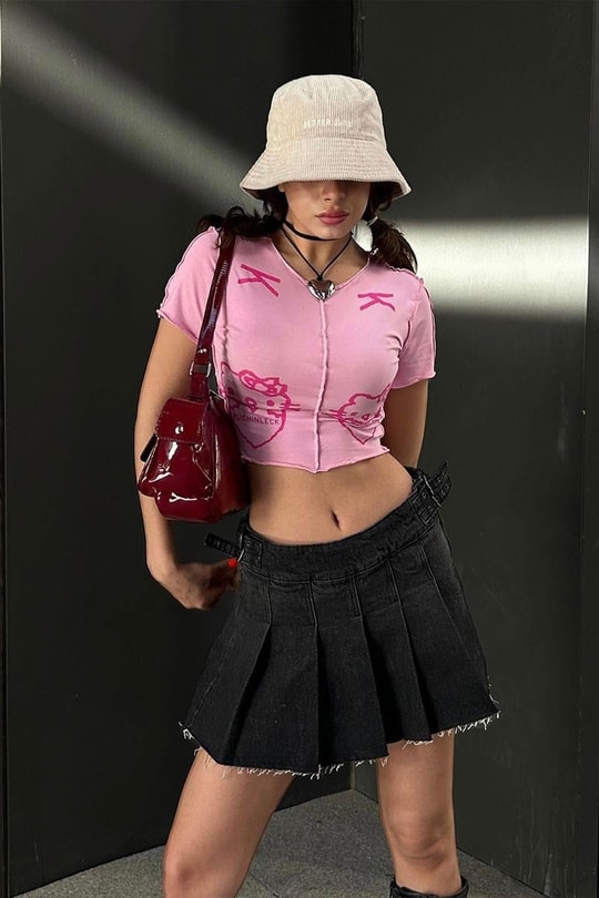 Pembe Hello Kitty - Ruchinleck Grunge Y2K Kısa Kollu Crop 
