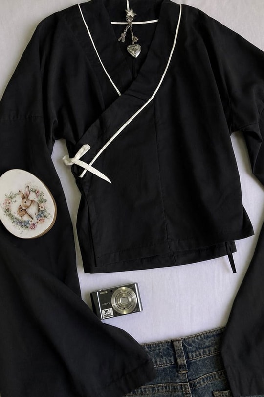 Siyag Qipao Beyaz Şeritli Fiyonk Detaylı Y2K Uzun Kollu Crop