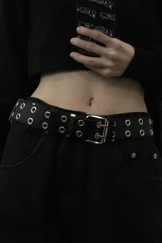 Siyah Kuşgözü Kare Tokalı Gotik Deri Kemer