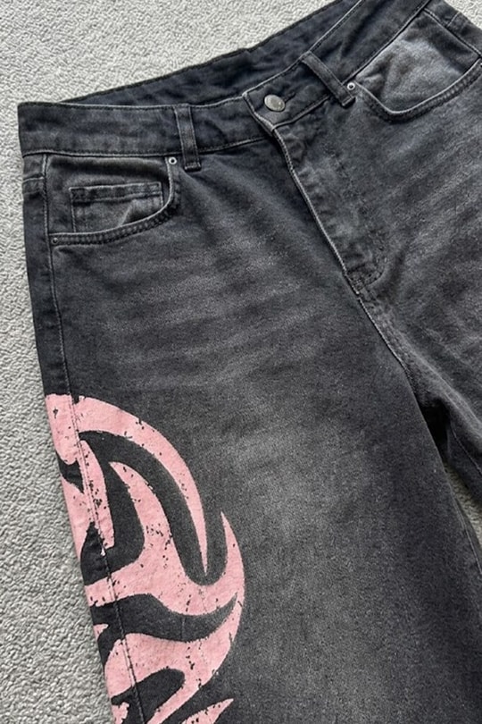 Siyah Taşlamalı Pembe Tribal Baskılı Y2K Unisex Baggy Şort