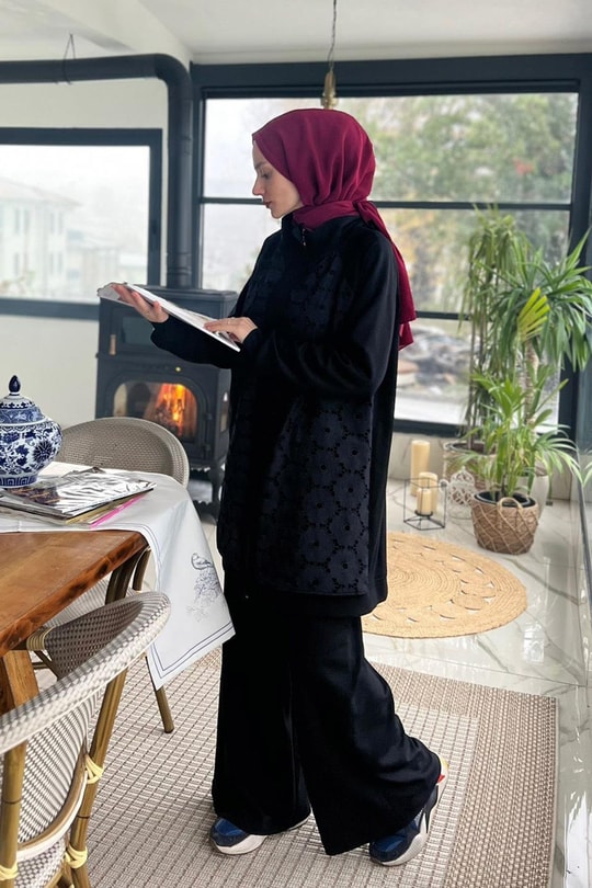 Çiçek Nakış Desenli Eşofman Takım
