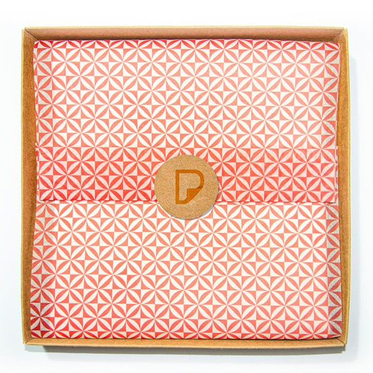 Red Dynamic Pelur Kağıdı