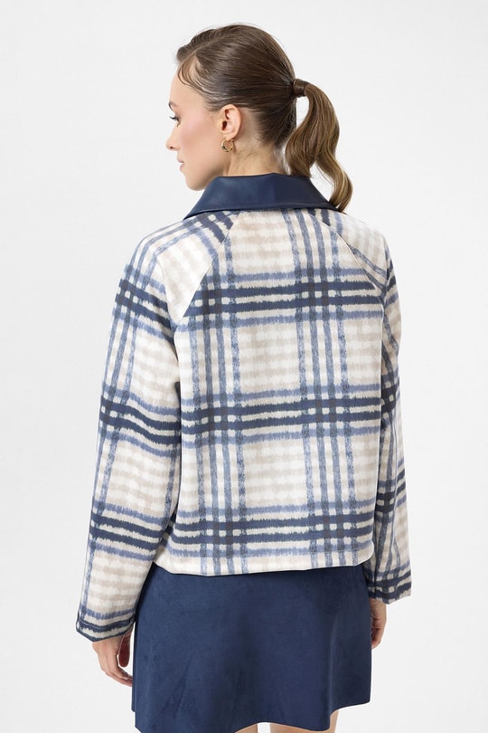 Deri Yakalı Süet Gömlek