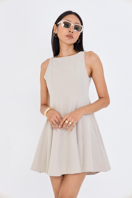 Sıfır Kol Atlas Elbise