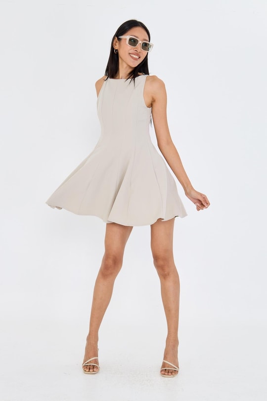 Sıfır Kol Atlas Elbise