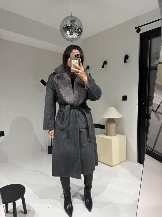 Gri Yakası Kürklü Kaban