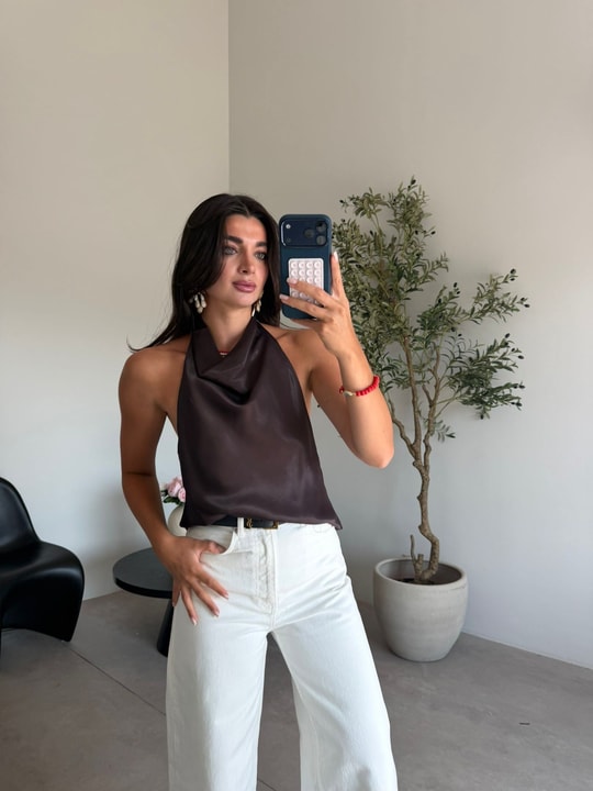 Kahve Sırt Detaylı Saten Bluz