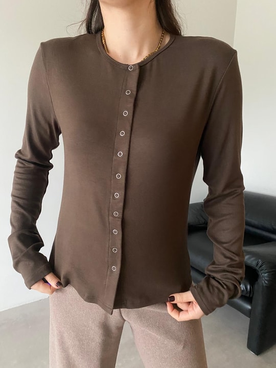 Kahve Yumuşak Dokulu Çıtçıtlı Bluz