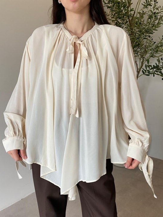 Krem Bağlamalı Oversize Gömlek