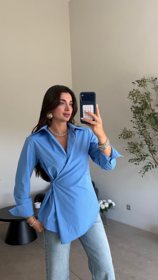 Mavi Asimetrik Kesim Düğmeli Gömlek 