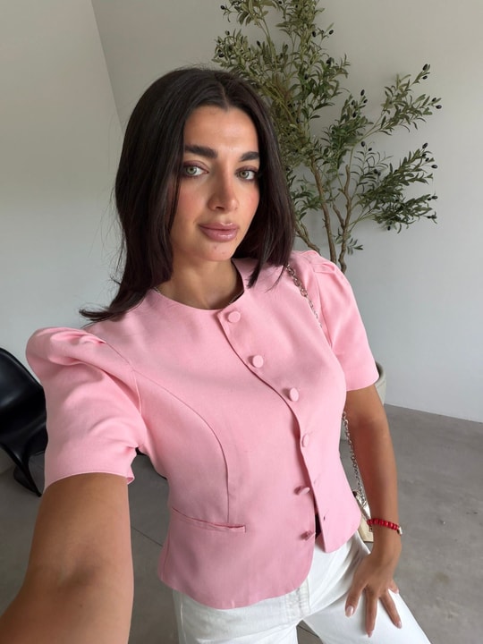 Pembe Düğmeli Kısa Kol Ceket