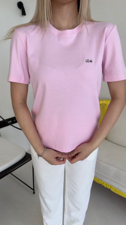 Pembe Marka Model Mila Tişört