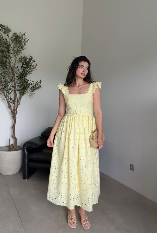 Sarı Kemerli Brodeli Elbise