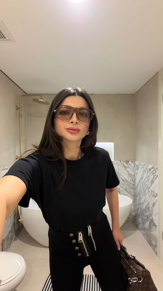 Siyah Bisiklet Yaka Babe Basic Tişört