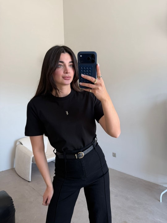 Siyah Marka Model Alice Tişört