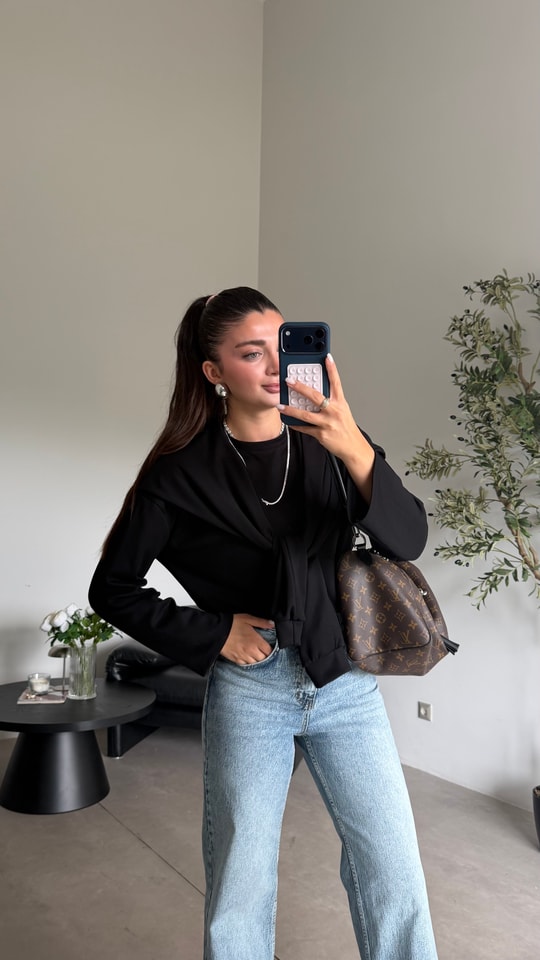 Siyah Şallı Sweat 