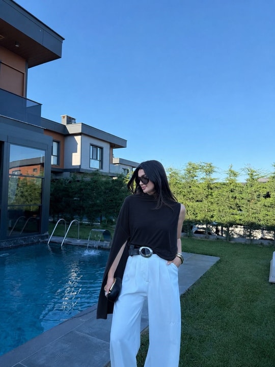 Siyah Tek Kol Tasarım Bluz