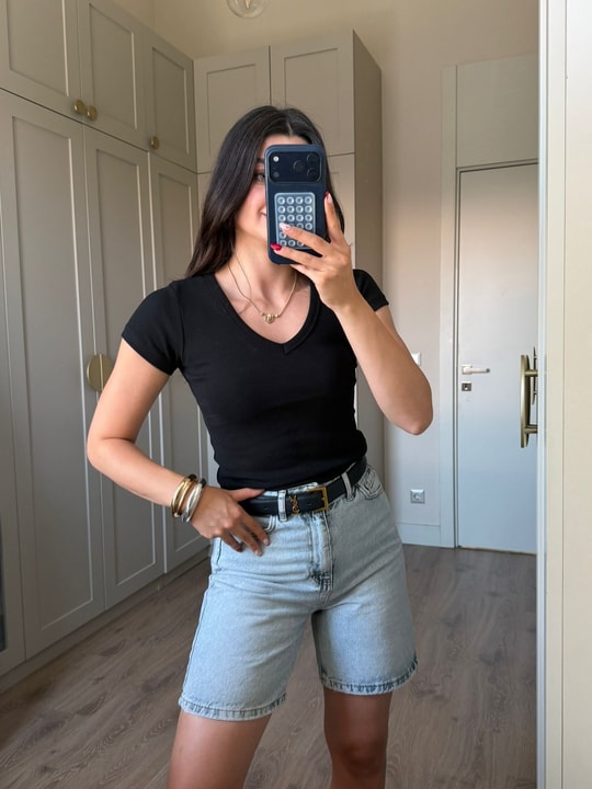 Siyah V Yaka Fitilli Tişört