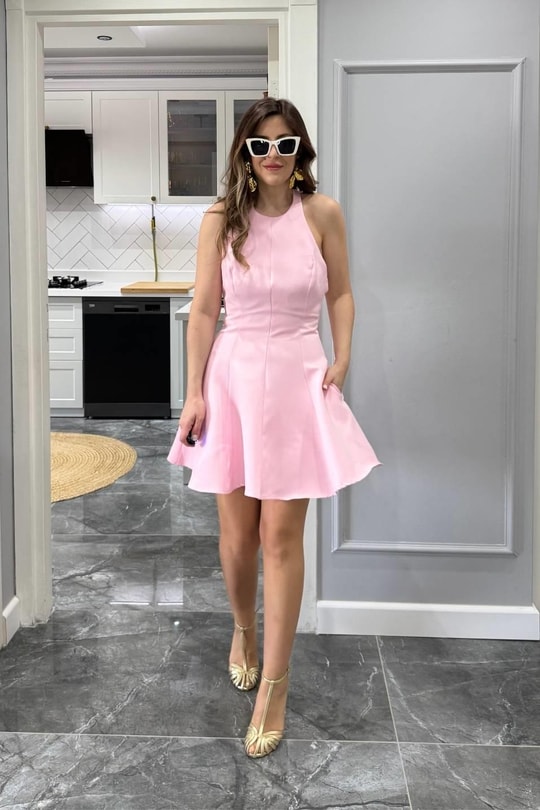 Halter Yaka Volanlı Astarlı Elbise Pembe