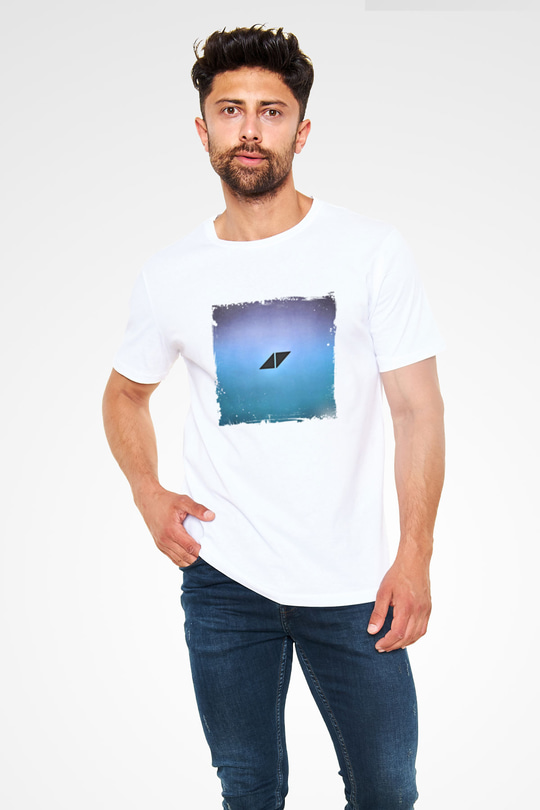 AviciiBaskılı Beyaz Tişört