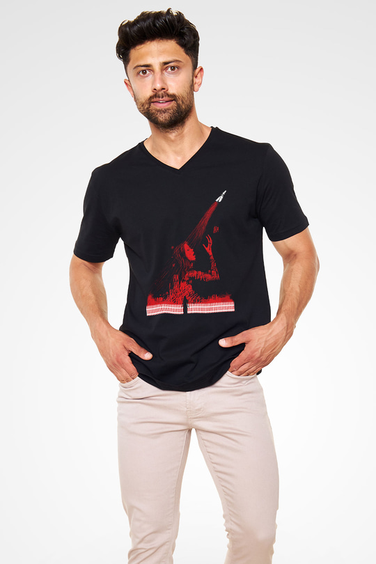 Carrie Siyah Unisex V Yaka Tişört