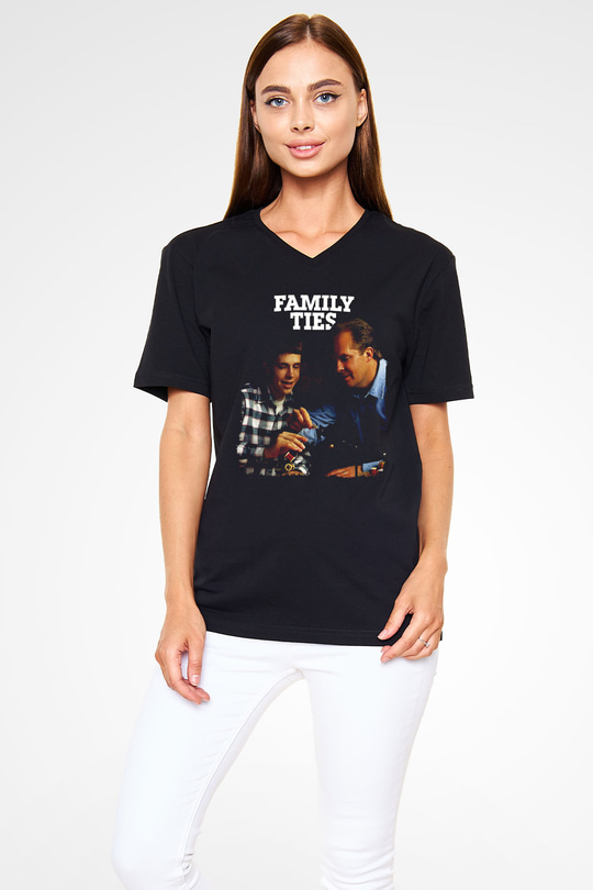 Family Ties Siyah Unisex  V Yaka Tişört