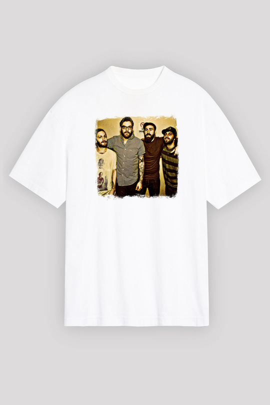 Four Year Strong Baskılı Unisex Beyaz Oversize Tişört