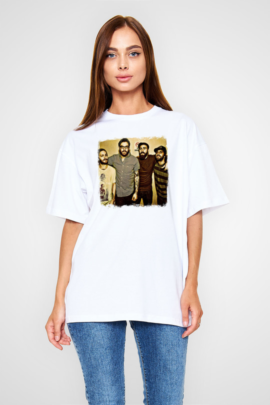 Four Year Strong Baskılı Unisex Beyaz Oversize Tişört