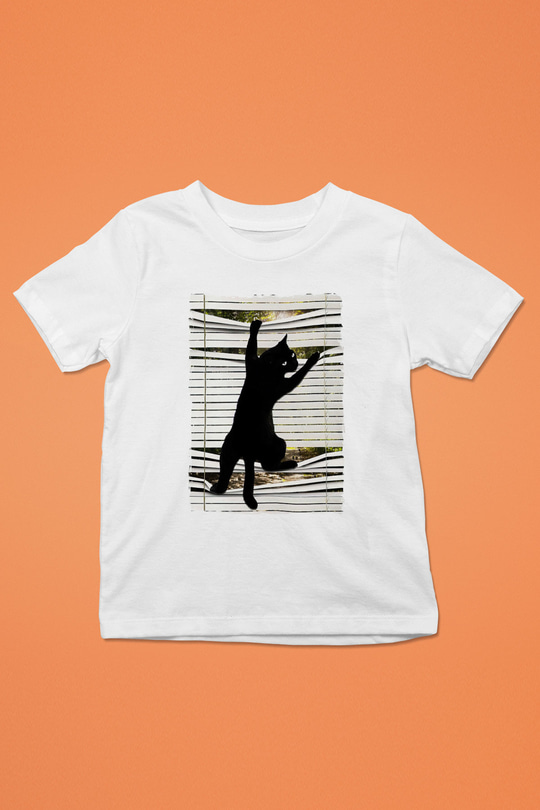 Dikizci Siyah Kedi Baskılı Unisex  Çocuk Tişört
