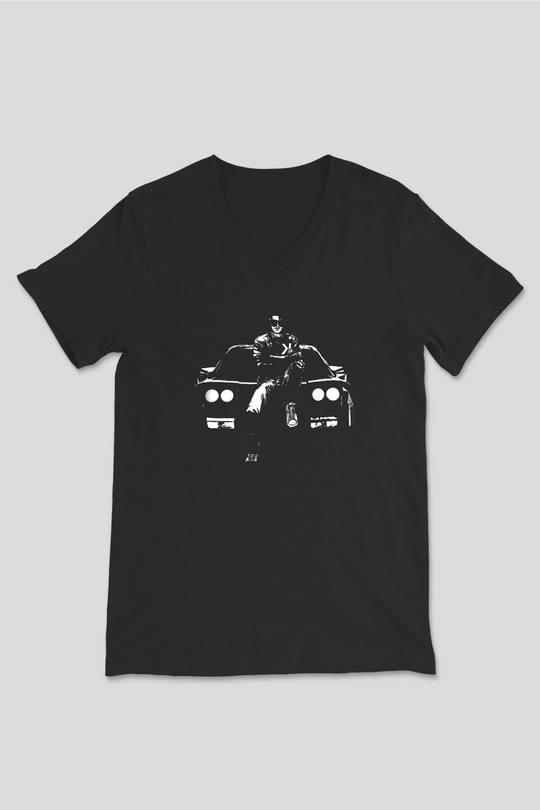 Kavinsky Baskılı Unisex Siyah V Yaka Tişört - Tshirt