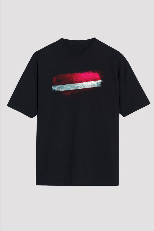 Letonya - Latvia Bayrağı Baskılı Unisex Siyah Oversize Tişört