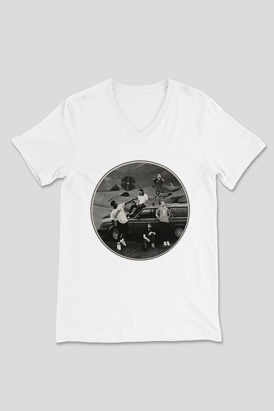 Turnstile Baskılı Beyaz Unisex V Yaka Tişört - Tshirt