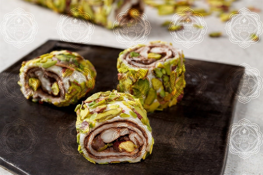SARMA LOKUMLARSarma File Fıstık Kaplı Çikolatalı Fıstıklı