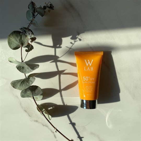 Spf 20 & 50 ArasıW-LabW-Lab Sun Crem+50 Spf