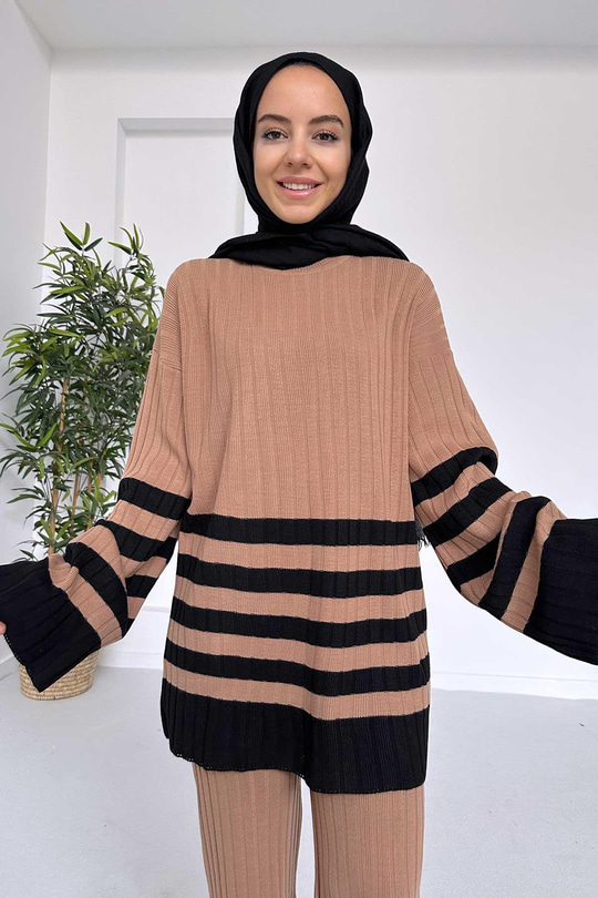 Çift Renk Çizgili Triko Takım - Camel