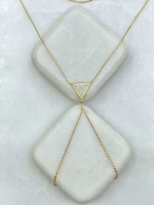 Gömme Taşlı Üçgen Model Şahmeran Gold