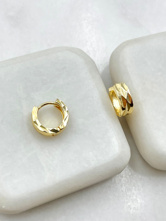 Üçgen Yansımalı Halka Küpe 1.2 cm Gold