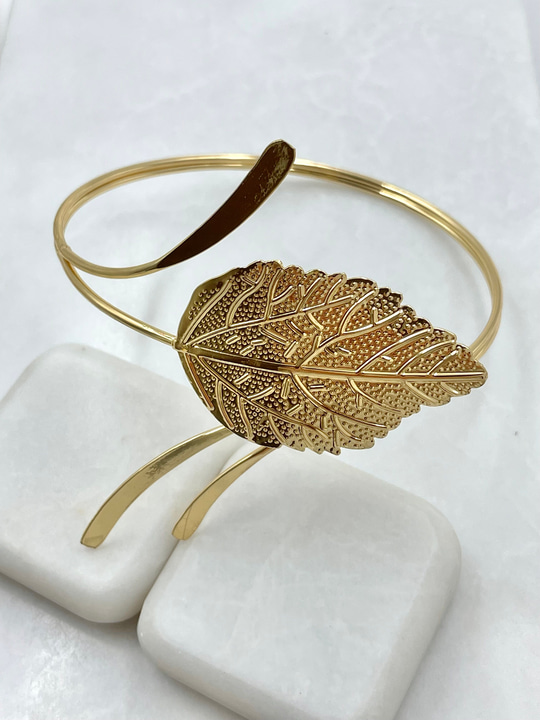 Yaprak Model Pazu Bileklik Gold
