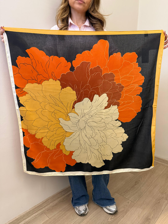 Karanfil Desenli Pamuk Dokulu Turuncu Şal 90x90 cm Renkli