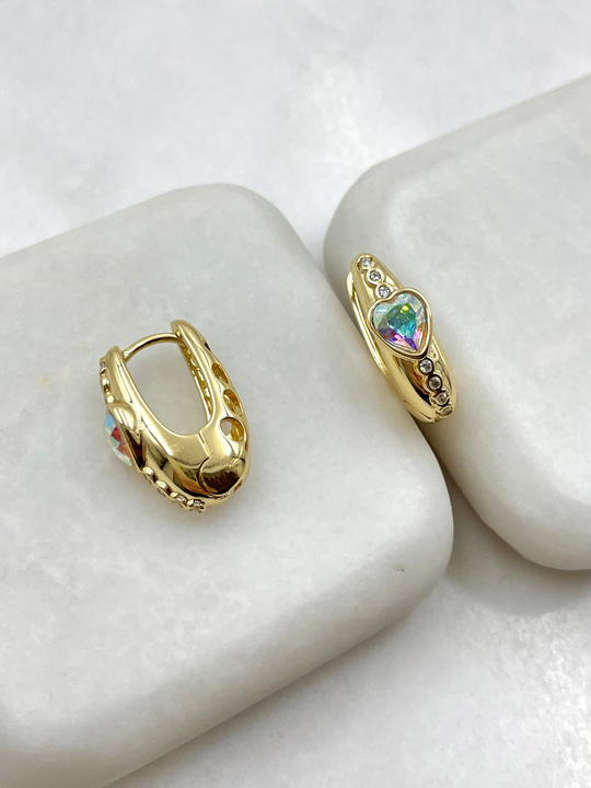 Özel Seri Sıralı Gömme Taş Swarovski Kalp Küpe Gold