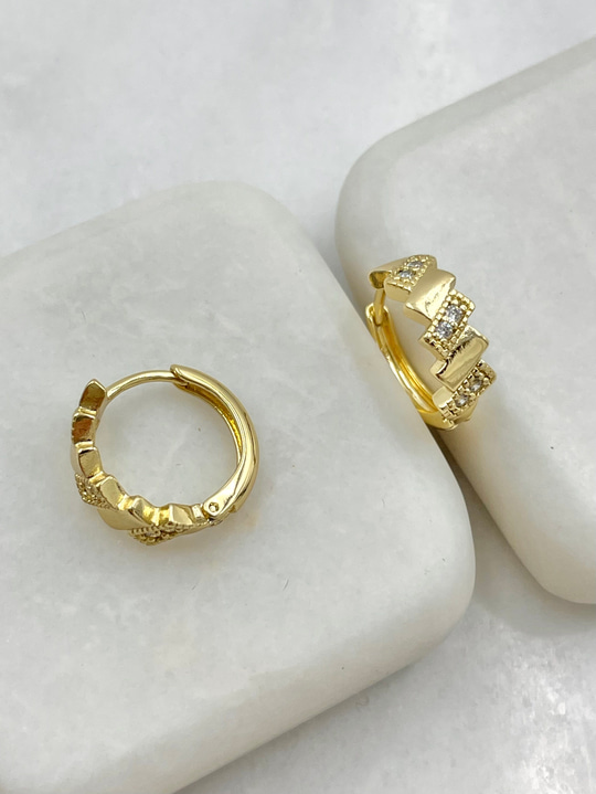 Özel Seri Yatay Çizgi Taşlı Küpe Gold