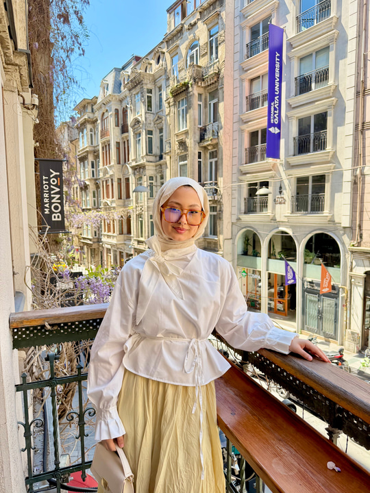 Yaka Bağlamalı Çima Detay Bel Bağlamalı Bluz Beyaz