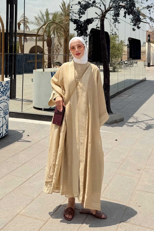 İçi Astarlı Küçük Boncuk Detaylı Bel Bağlamalı İki Parça Abaya Yağ Yeşil