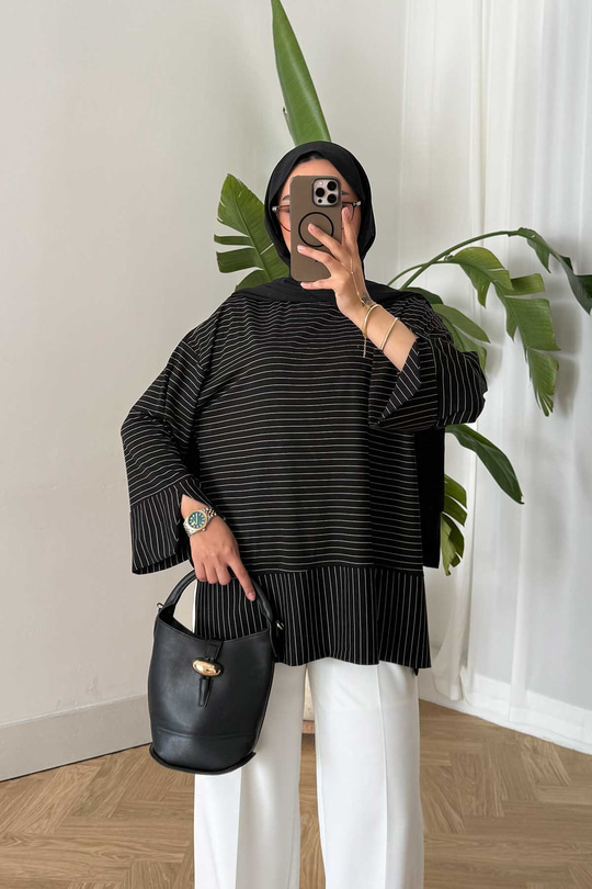 Yırtmaç Detay Çizgili Sweatshirt Siyah