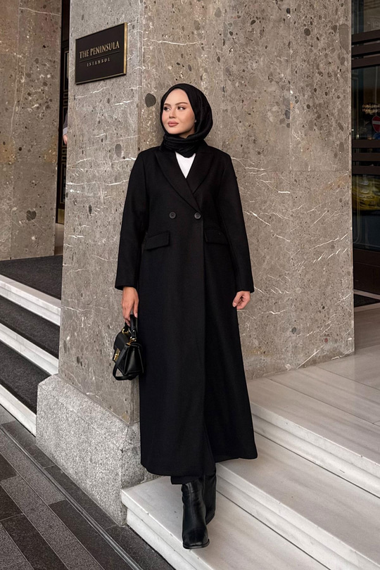 Arka Düğme Detaylı Kaşe Kaban Siyah